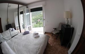 A bed or beds in a room at Villa Maremonti - con 3 piscine