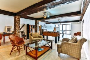 Posezení v ubytování Fawlty Towers