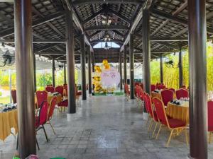 Restaurace v ubytování Đất Quảng Villa