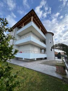 Budova, kde se apartmán nachází