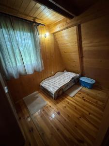 Postel nebo postele na pokoji v ubytování Gružanski Biser
