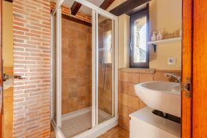 A bathroom at Casa Vallejo en Barcenaciones