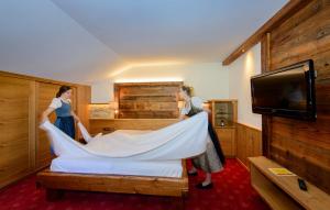 TV a/nebo společenská místnost v ubytování Steinbach-Hotel