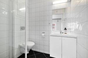 Ένα μπάνιο στο Apart Hotel +30 φωτογραφίες