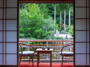 Balkon oz. terasa v nastanitvi 洞川温泉湯宿丸文