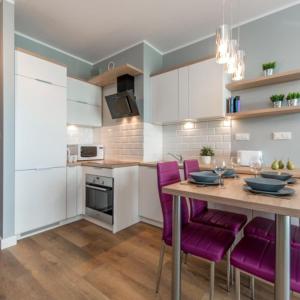 Kuchyňa alebo kuchynka v ubytovaní P&O Apartments EXPO XXI - at 12B Ordona Street