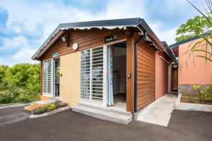 The building in which the holiday home is located