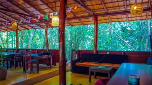 Restaurant o iba pang lugar na makakainan sa Jungle Host Hostel And Tree House