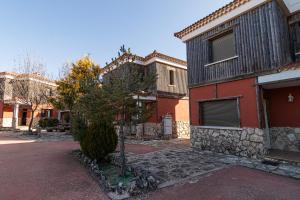The building in which the holiday home is located