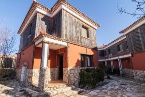 The building in which the holiday home is located