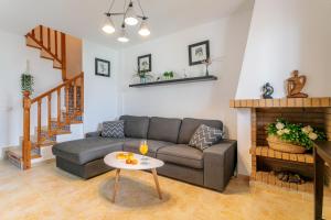Część wypoczynkowa w obiekcie Montefaro Spacious Townhouse - Beach & pool