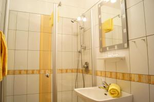 Koupelna v ubytování Löschgruberhof - Urlaub am Bauernhof + 27 fotografií