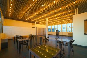 Restaurace v ubytování Open Hotel by Olive - Langford Suites
