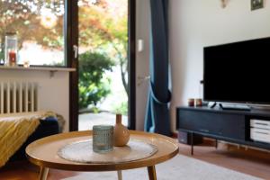 Televiisor ja/või meelelahutuskeskus majutusasutuses Ferienwohnung Wanderschön