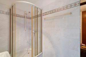 Vannituba majutusasutuses Ferienwohnung Wanderschön