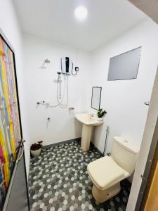 Koupelna v ubytování Nilaveli Boutique Hotel + 25 fotografií