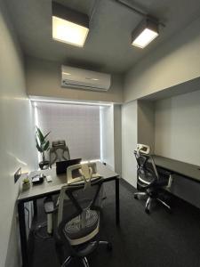 Fotografie z fotogalerie ubytování Wibes Coworking Space v destinaci Súrat