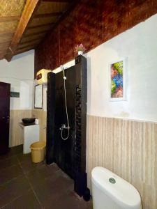 Koupelna v ubytování KABY Bungalows
