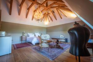 Le Château du Sollier - Charme calme et confort climatisation à 5mn du peage的休息区