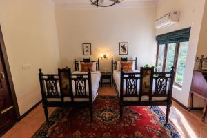 Posezení v ubytování Old Kent Estates & Spa, Coorg