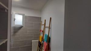 Fotografia z galérie ubytovania 3 chambres, bien placé, calme et spacieux avec balcon et parking v Avignone