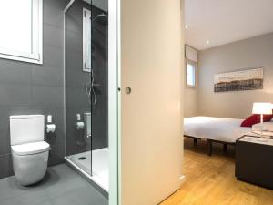 Kúpeľňa v ubytovaní Rent Top Apartments Rambla Catalunya