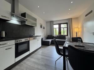 Nhà bếp/bếp nhỏ tại Wohnung im historischen Bahnhof, Drei Annen Hohne