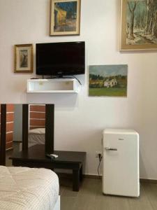 Μια τηλεόραση ή/και κέντρο ψυχαγωγίας στο Detjon BnB Vlore