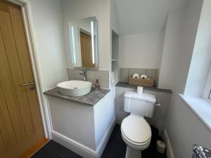 Koupelna v ubytování Mill Down Cottage Vineyard Retreat + 11 fotografií