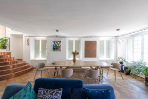 Triplex in an Hôtel Particulier的休息区