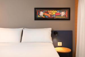 Cama ou camas em um quarto em Holiday Inn Sao Paulo Parque Anhembi by IHG
