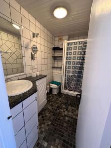 Kúpeľňa v ubytovaní Edificio Francisco Borras, apto Elisa ET - 80 PL