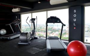 Gimnasio o instalaciones de fitness de Louis Kienne Hotel Simpang Lima