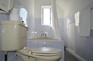 Ένα μπάνιο στο Modern studio Skegness F8 +1 φωτογραφίες