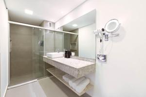 Um banheiro em Holiday Inn Sao Paulo Parque Anhembi by IHG