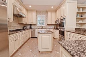 Dapur atau dapur kecil di 2 BEDROOM & 3 BATH - SPACIOUS - 1900 ft2 or 176 m2 - WALK TO DWNTWN AND CLOSE TO Livermore, Dublin +4 gambar