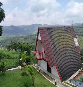 En generel udsigt til bjerge eller udsigt til bjerge taget fra resortet