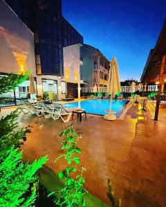 Bazén v ubytování Best Hotel nebo v jeho okolí