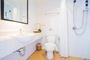 Koupelna v ubytování Vapa Hotel - SHA Extra Plus