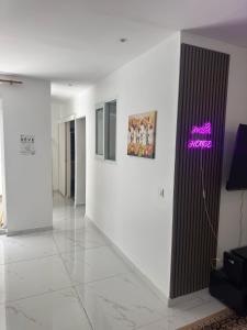 TV a/nebo společenská místnost v ubytování MBA house