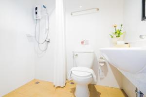 Koupelna v ubytování Vapa Hotel - SHA Extra Plus