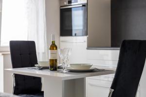 Nápoje v ubytování Studio Apartment Iva
