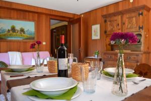 Bilde i galleriet til Val Maira - Alpine apartment with a view i Macra