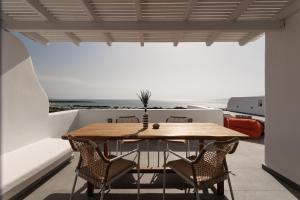 A balcony or terrace at Phoenicia Naxos