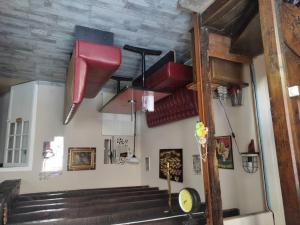Kuchyňa alebo kuchynka v ubytovaní Maison Creusoise dans le village de Fontanières. + 3 fotografie