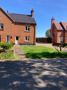 Το κτήριο όπου στεγάζεται  το δωμάτιο σε οικογενειακή κατοικία