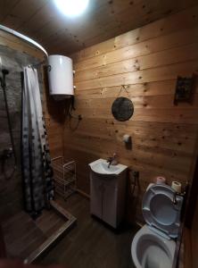 Koupelna v ubytování DuVa mongolska yurta + 18 fotografií