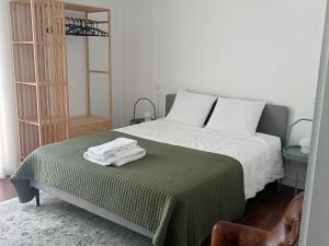 Postel nebo postele na pokoji v ubytování Beach Avenue Suite