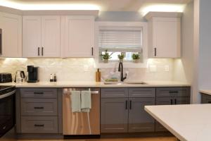 Gallery image of Lake Access 4 Bed 3 Bath HOT TUB in Billerica