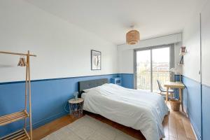 Katil atau katil-katil dalam bilik di Beautiful private room in a Parisian shared apartment - Flexliving